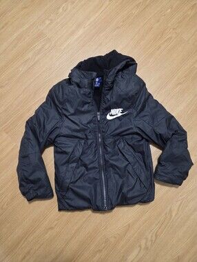 Nike Black Hooded fleeced lined Jacket Boys Size small.